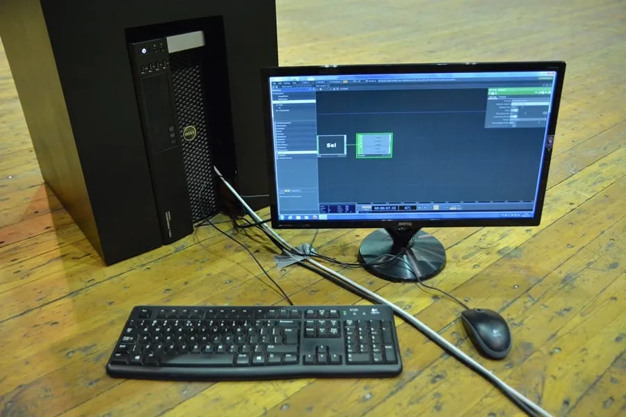 Sprzęt komputerowo – multimedialny na potrzeby warsztatów wraz z zestawem montażowym i okablowaniem